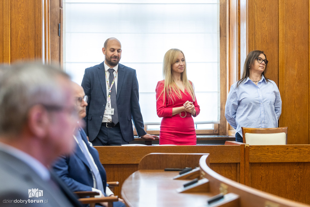 Kolejne miliony popłyną do miast i gmin