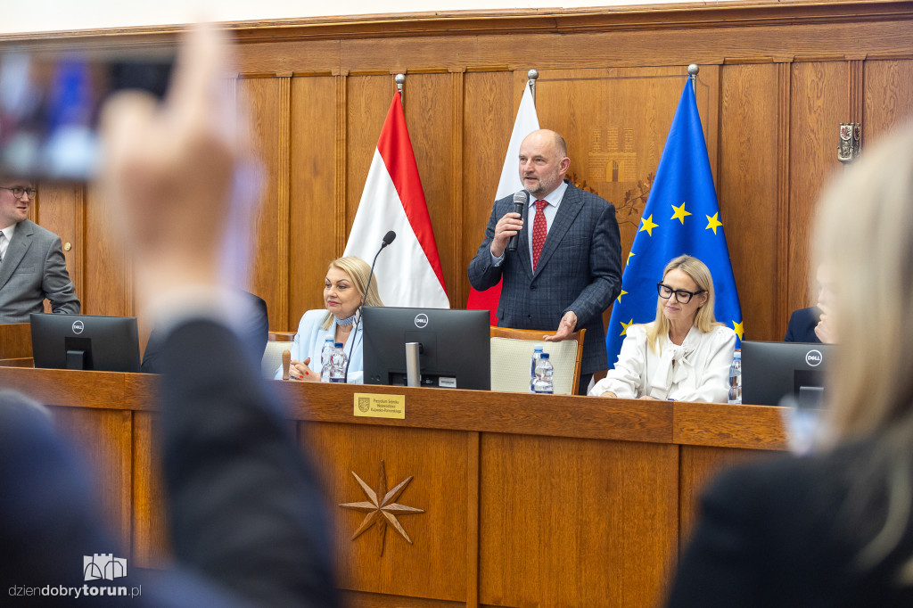 Kolejne miliony popłyną do miast i gmin
