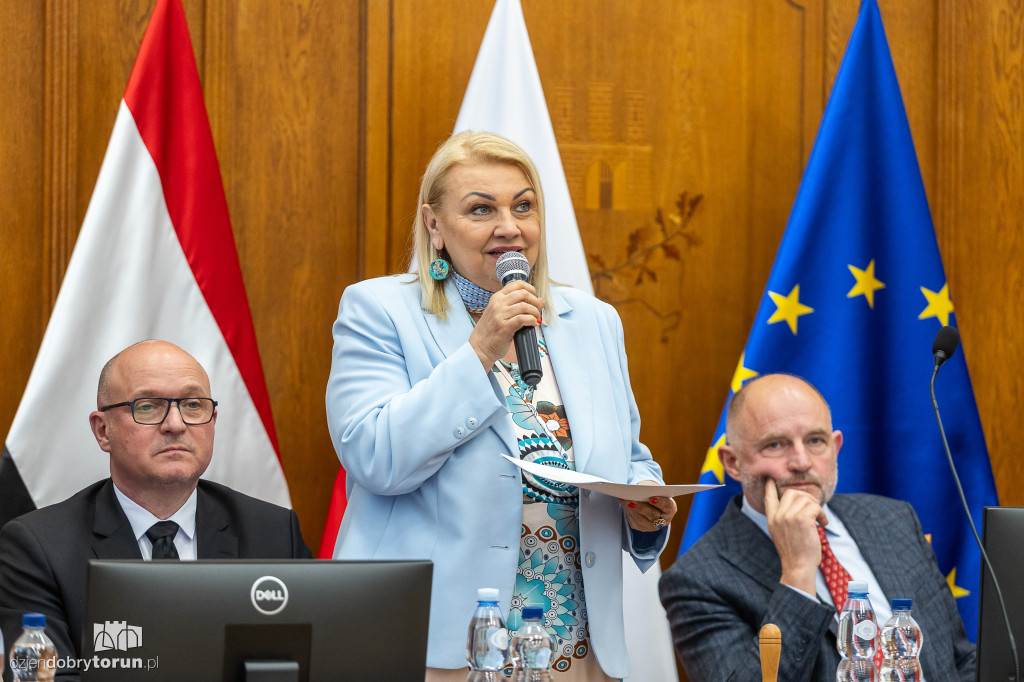 Kolejne miliony popłyną do miast i gmin