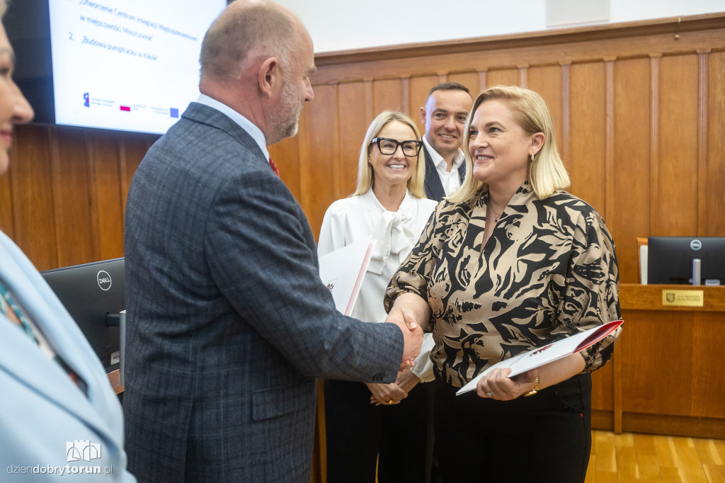 Kolejne miliony popłyną do miast i gmin