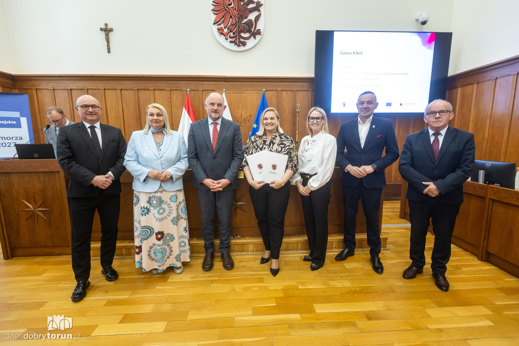 Kolejne miliony popłyną do miast i gmin