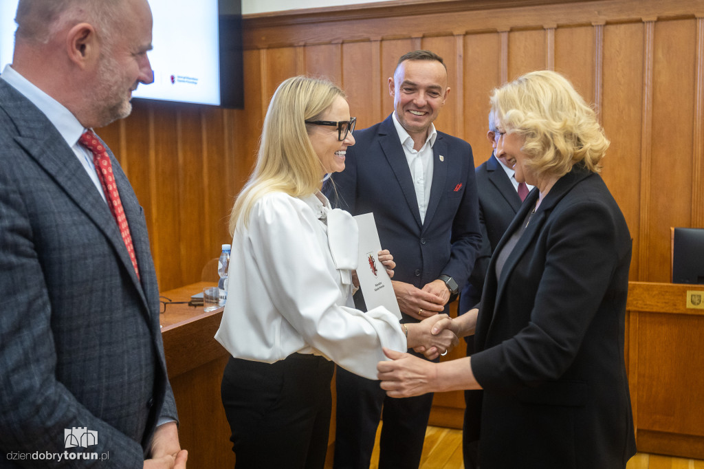 Kolejne miliony popłyną do miast i gmin