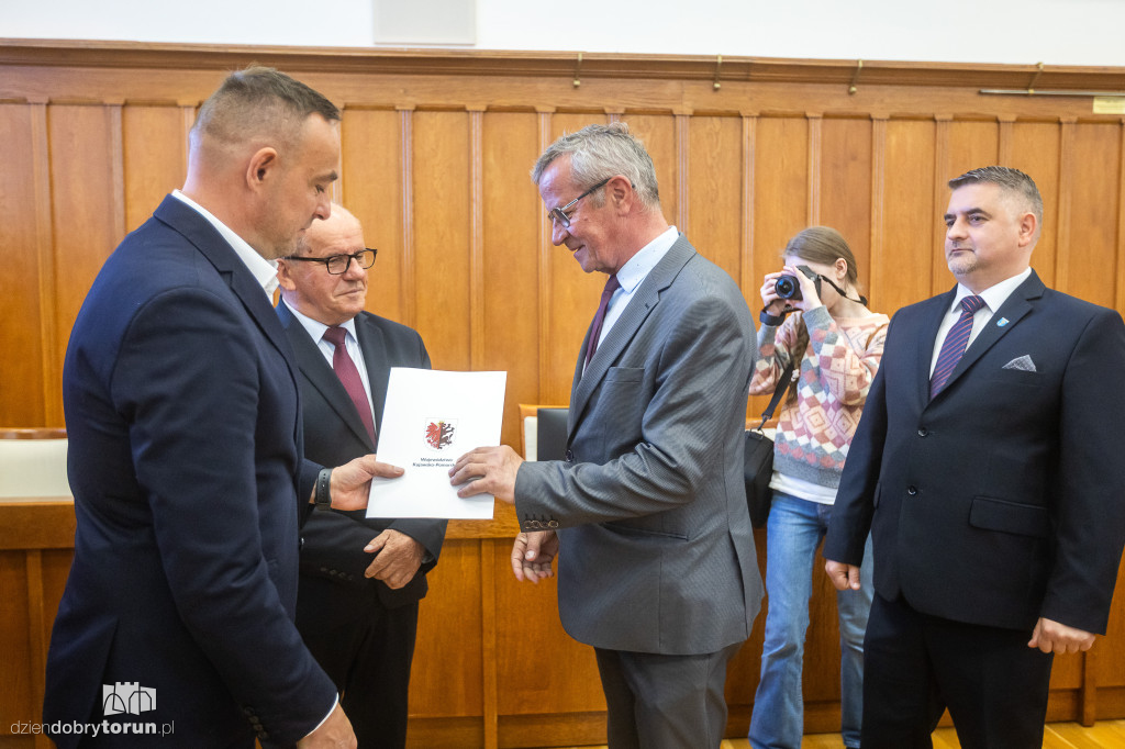 Kolejne miliony popłyną do miast i gmin