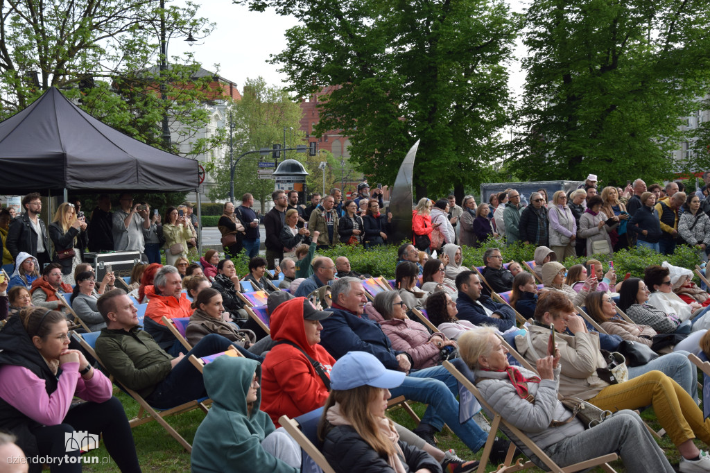 Koncert Uniatowskiego przy fortepianie