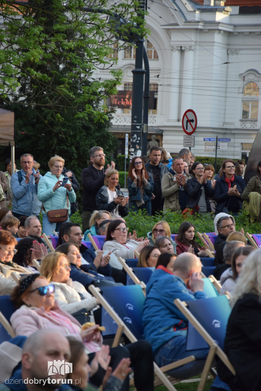 Koncert Uniatowskiego przy fortepianie