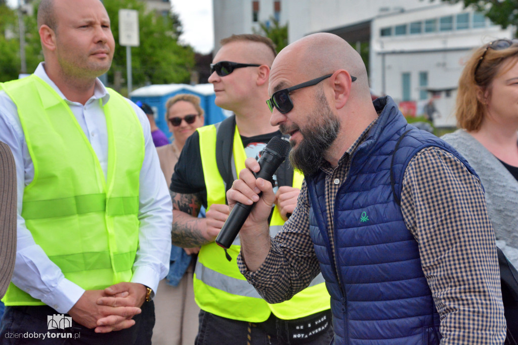 Protest rodziców ws. toruńskiej oświaty