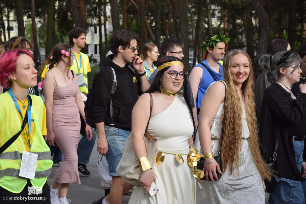 Pochód juwenaliowy na Piernikaliach 2026
