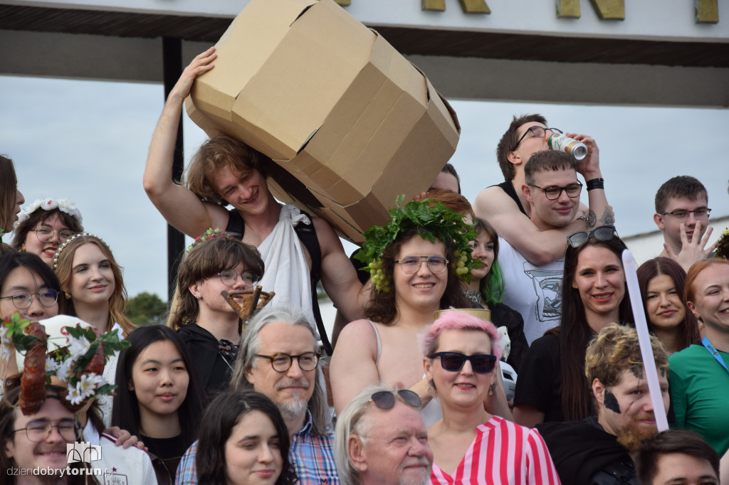 Pochód juwenaliowy na Piernikaliach 2026