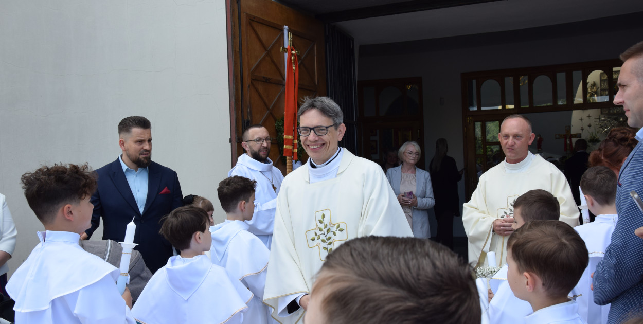 I Komunia Święta w parafii MB Królowej Polski SP8