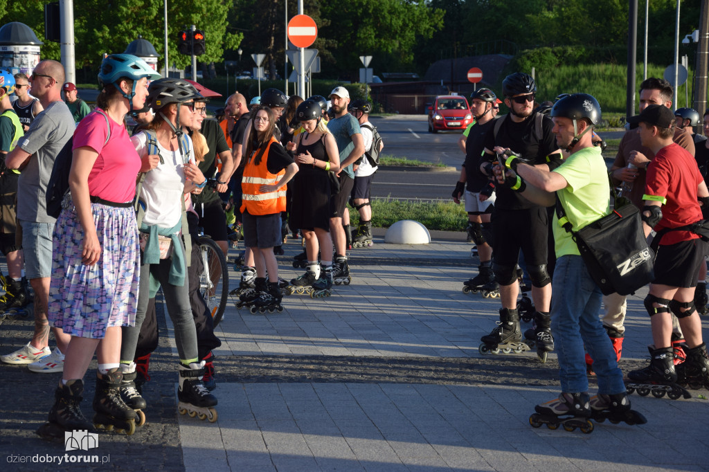 Nightskating przy Toruń Plaza