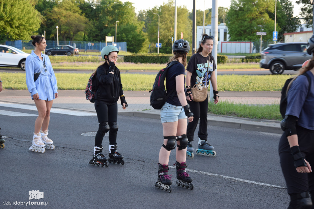 Nightskating przy Toruń Plaza