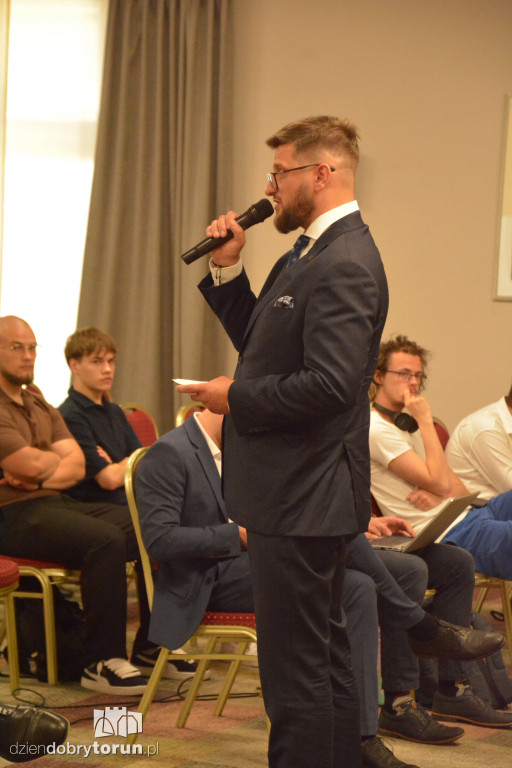 Mentzen i Projekt27. W centrum uwagi edukacja