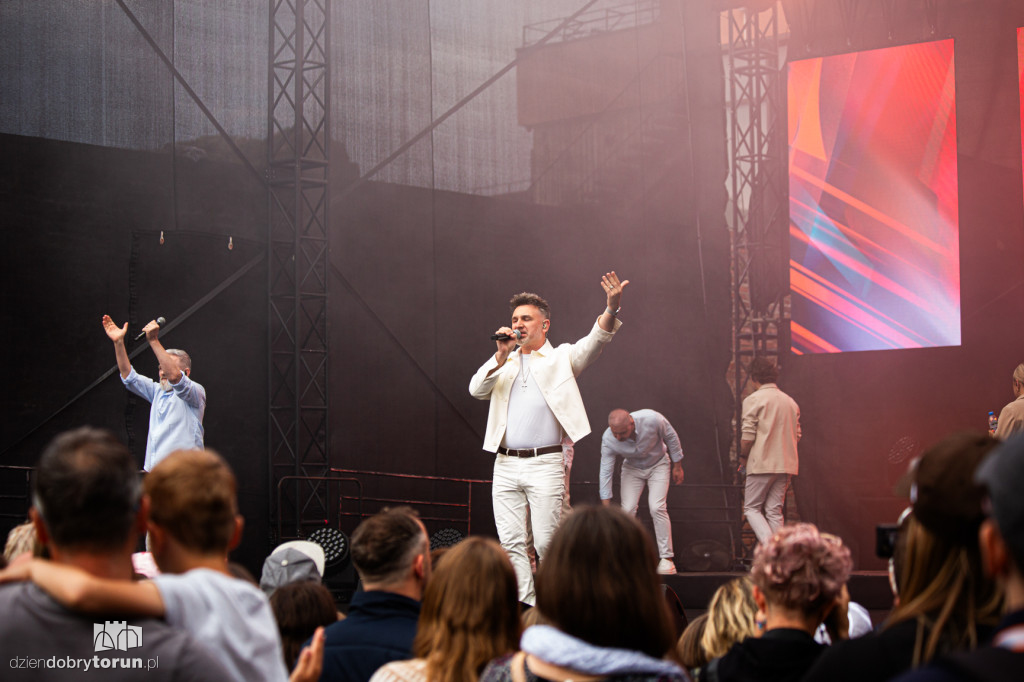 Song of Songs: TGD i Roxie Węgiel