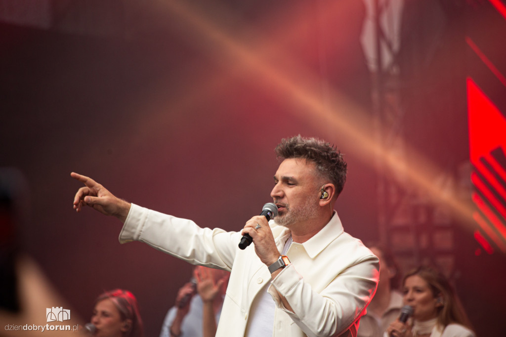 Song of Songs: TGD i Roxie Węgiel