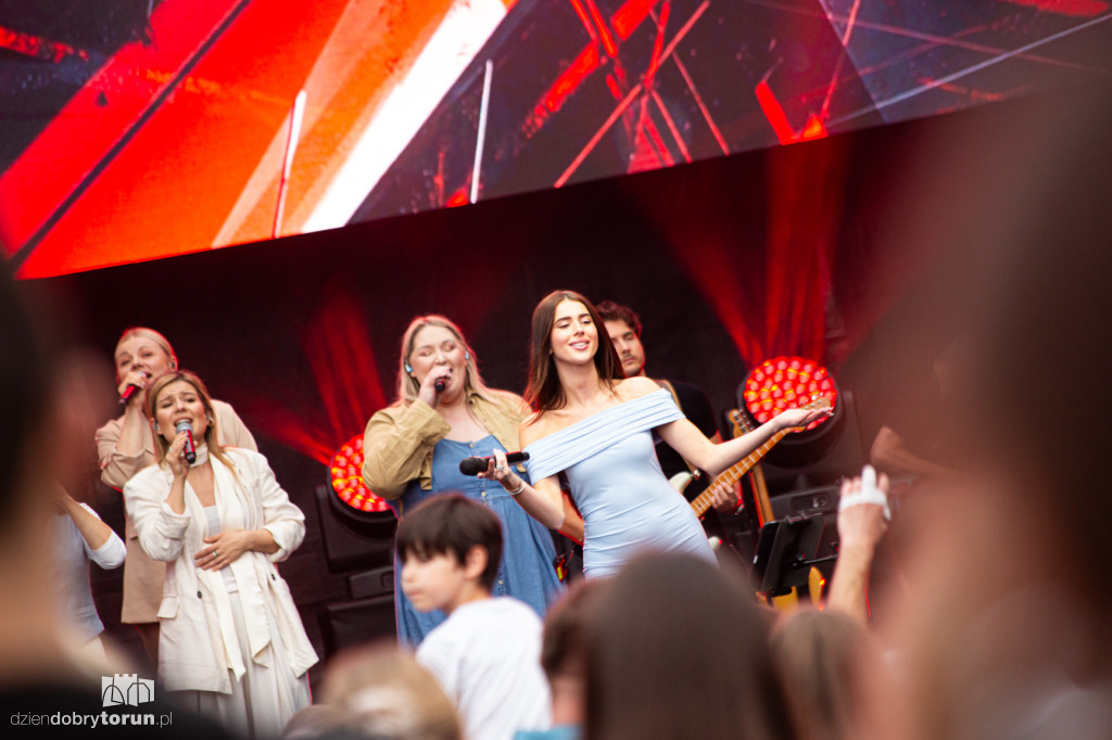 Song of Songs: TGD i Roxie Węgiel