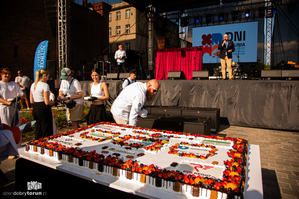 Dni Torunia 2026: tort urodzinowy