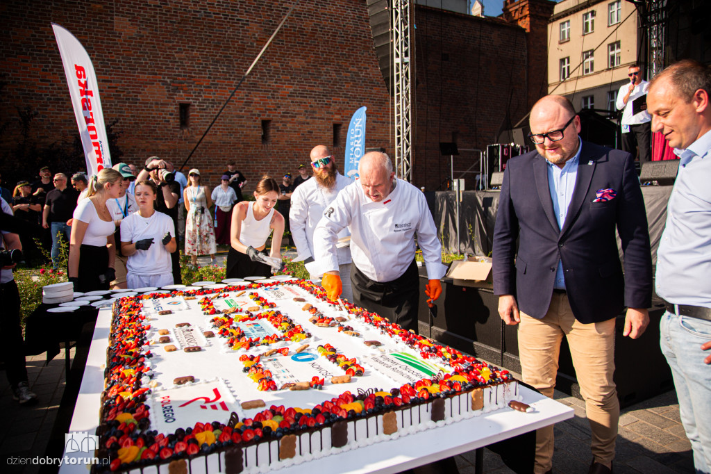 Dni Torunia 2026: tort urodzinowy
