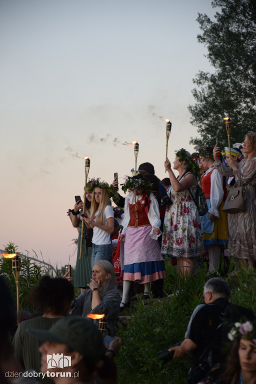 Toruńskie Wianki połączyły brzegi Wisły