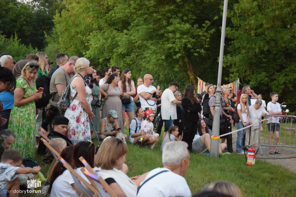 Toruńskie Wianki połączyły brzegi Wisły