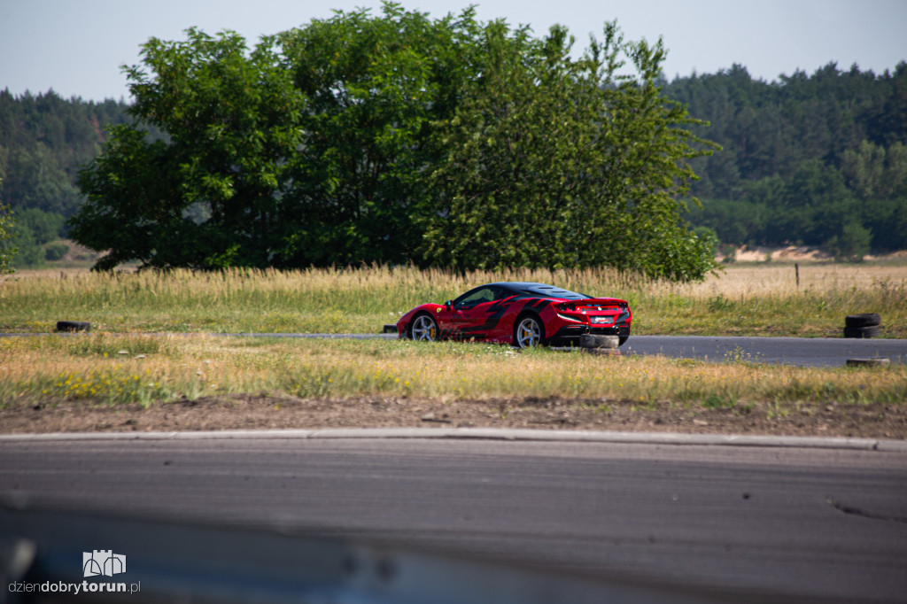 Otwarcie wakacji z Supercarami w Motoparku