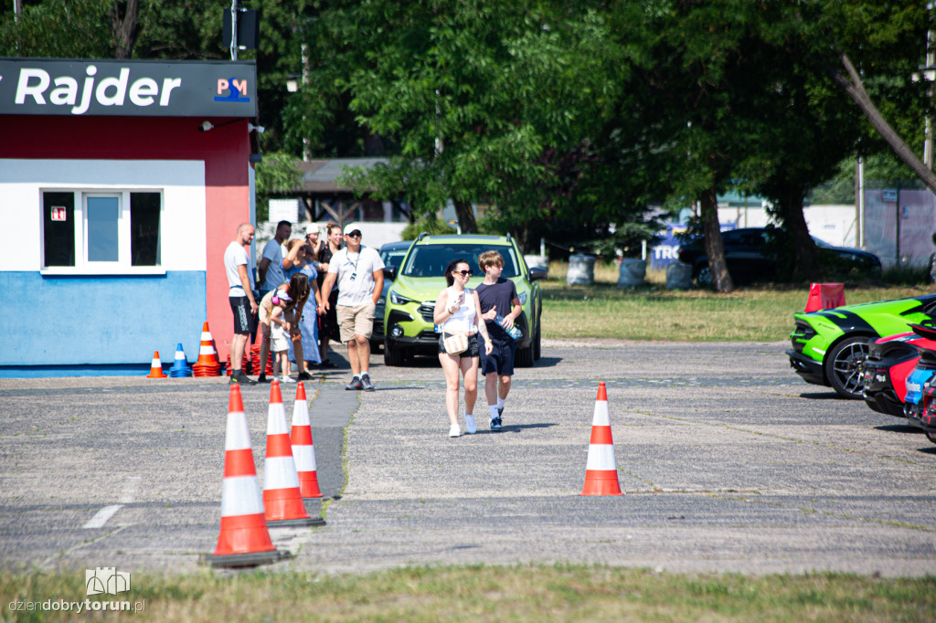 Otwarcie wakacji z Supercarami w Motoparku