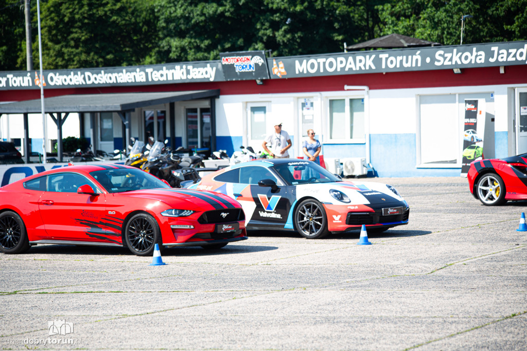Otwarcie wakacji z Supercarami w Motoparku