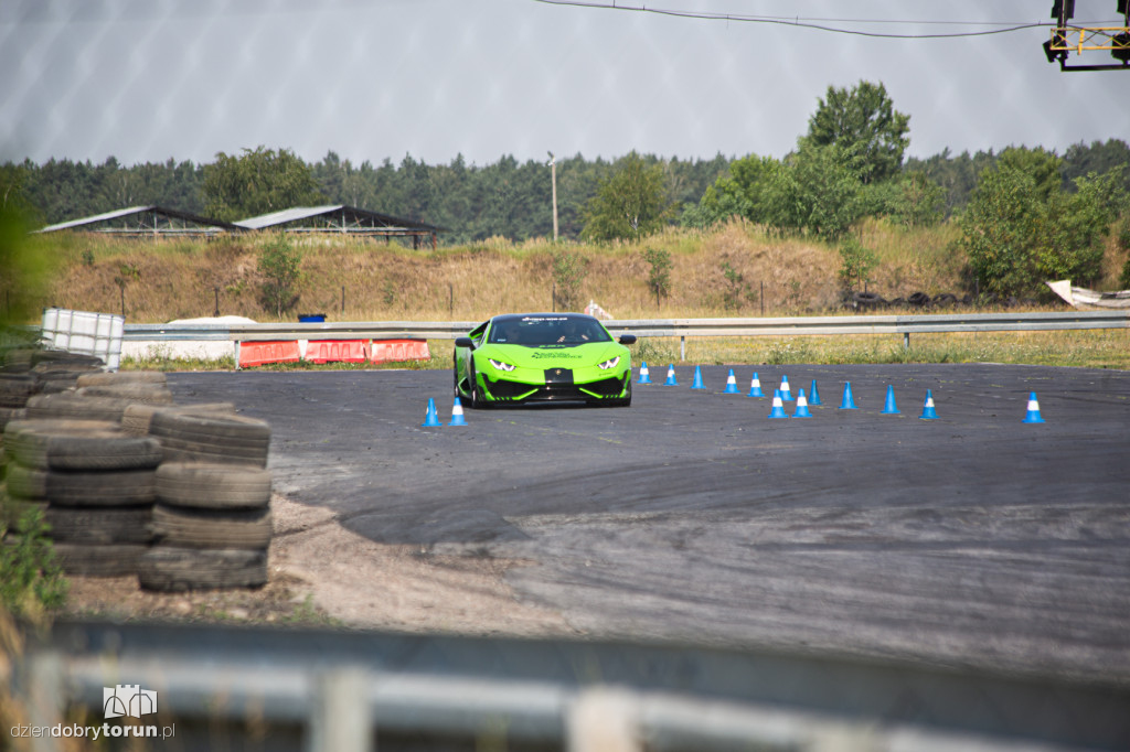 Otwarcie wakacji z Supercarami w Motoparku