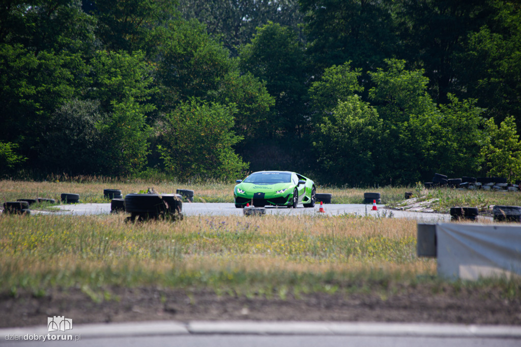 Otwarcie wakacji z Supercarami w Motoparku