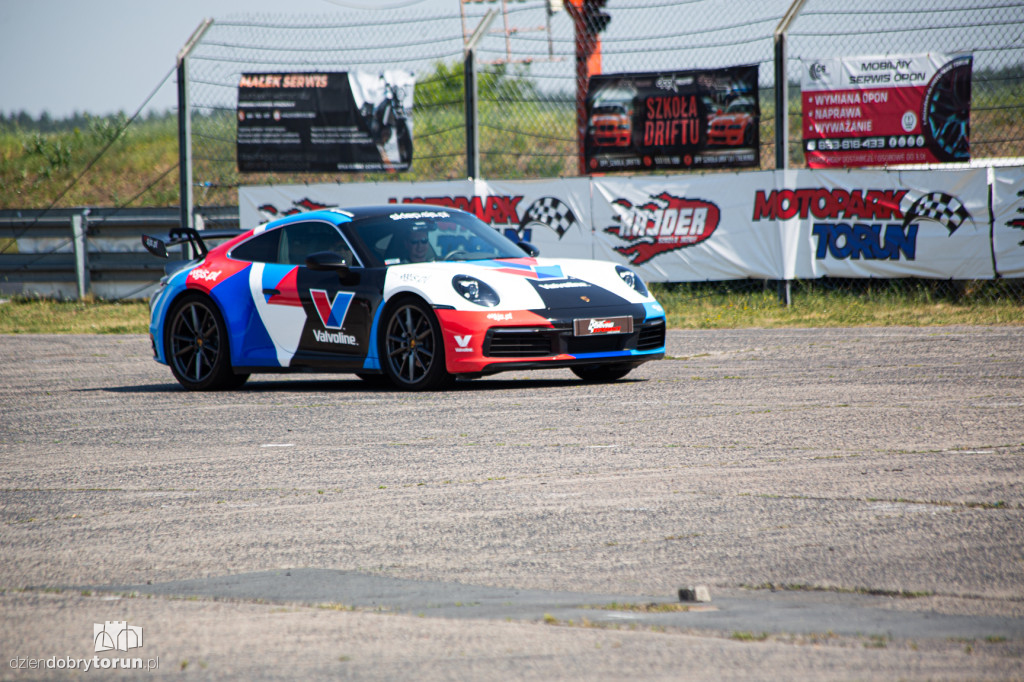 Otwarcie wakacji z Supercarami w Motoparku