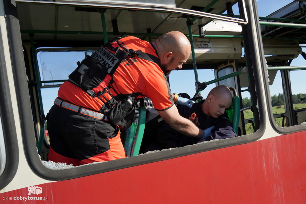Eksplozje, dym i tramwaje na poligonie