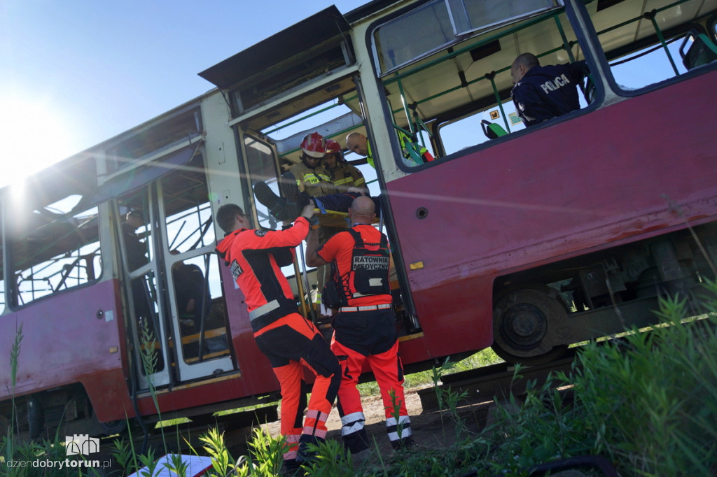 Eksplozje, dym i tramwaje na poligonie