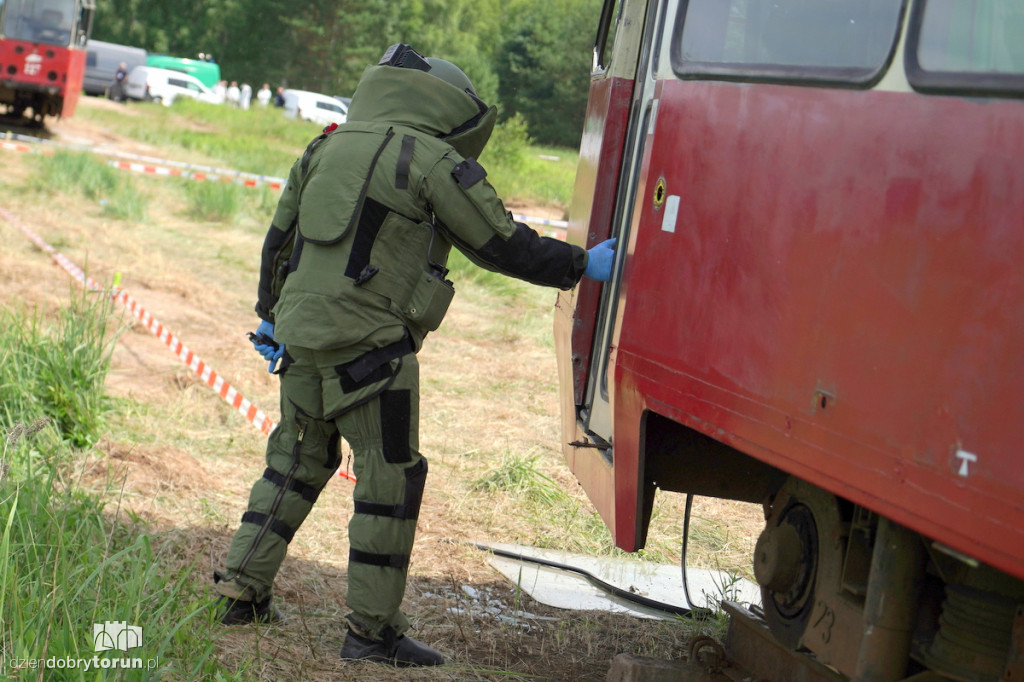 Eksplozje, dym i tramwaje na poligonie