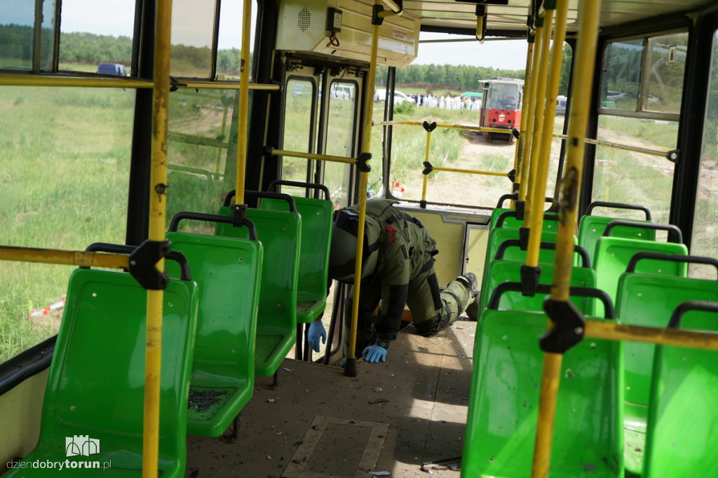 Eksplozje, dym i tramwaje na poligonie