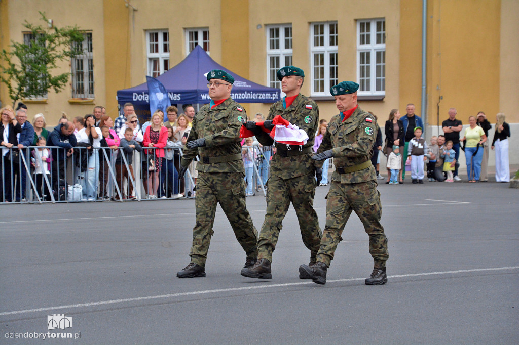 Przysięga wojskowa w Toruniu