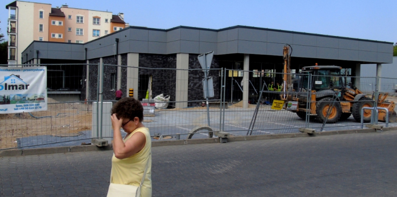 Supermarket Aldi powstaje przy ul. Asynka. Ma ruszyć jeszcze latem (fot. Michał Malinowski)