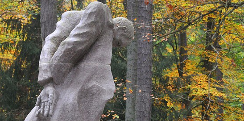 Pomnik: Ku czci pomordowanych na Miejsce Pamięci Narodowej na Barbarce, fot. Urząd Miasta Torunia