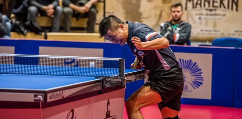 Chen Weixing nie miał problemów z pokonaniem Pang Denga        Fot. T. Berent