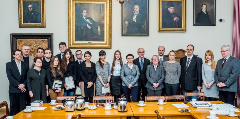 Młodzi naukowcy odebrali nagrody Fot. T. Berent