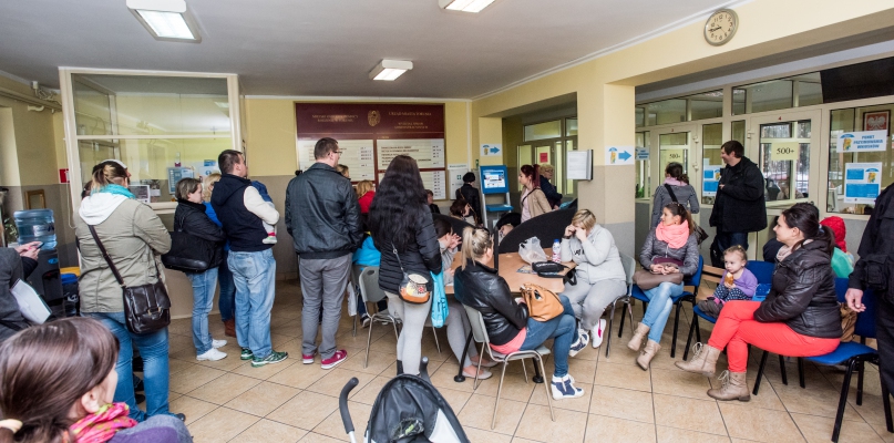 Największe kolejki spotkaliśmy w punkcie przy ul. Batorego, fot. Tomasz Berent