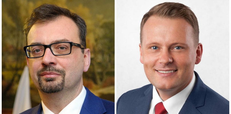 Przewodniczący rady miasta Marcin Czyżniewski (po lewej) i Michał Jakubaszek, wiceprzewodniczący rady miasta, fot. Urząd Miasta Torunia/nadesłane