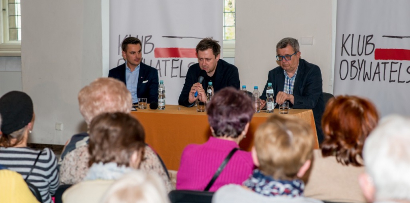 Arkadiusz Myrcha przepytywał Przemysława Szubartowicza i Grzegorza Miecugowa, fot. Tomasz Berent