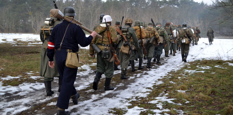 W sobotę w Forcie I odbyły się manewry rekonstrukcyjne dotyczące rocznicy wyzwolenia Torunia w 1945 r. Fot. Zdzisław Wiśniewski, zdjęcia pochodzą ze strony facebookowej Fort I - Centrum Kulturalno-Historyczne
