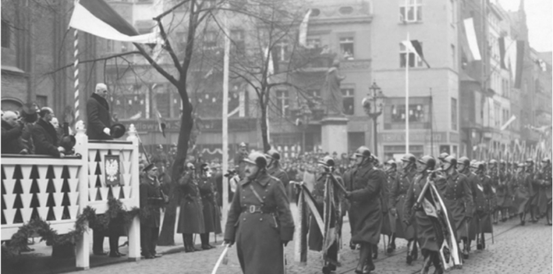 Uroczystości w Toruniu z okazji odzyskania niepodległości. Fot. Urząd Marszałkowski w Toruniu