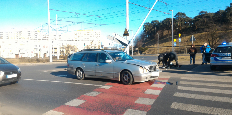 Kolizja na pl. Hoffmana. Fot. nadesłane