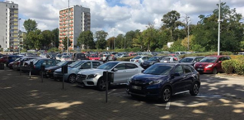 Toruń: co jest nie tak z parkingiem przy Cinema City? Ludzie piszą listy w tej spr