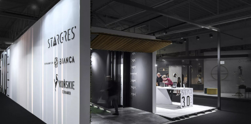 Drewniane stoisko targowe sposobem na przyciągnięcie potencjalnych klientów