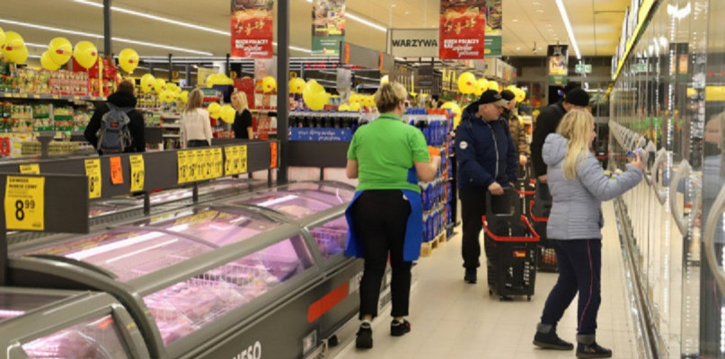 Toruń: sklepy największej sieci otwarte całodobowo! Tu zrobisz zakupy przez 24h