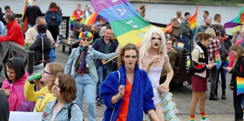 Toruń: profesor UMK krytykował LGBT, teraz uderzył w szkolnictwo!