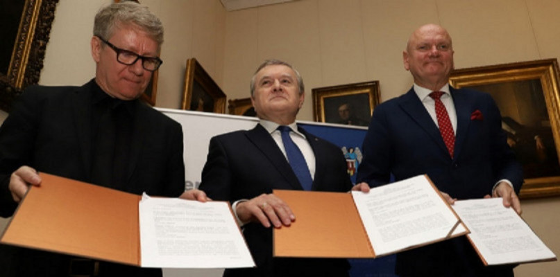 Od lewej: Marek Żydowicz, Piotr Gliński oraz Michał Zaleski    Fot. Archiwum