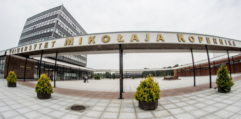 UMK na piątkę. Toruńska uczelnia wśród najlepszych w kraju!